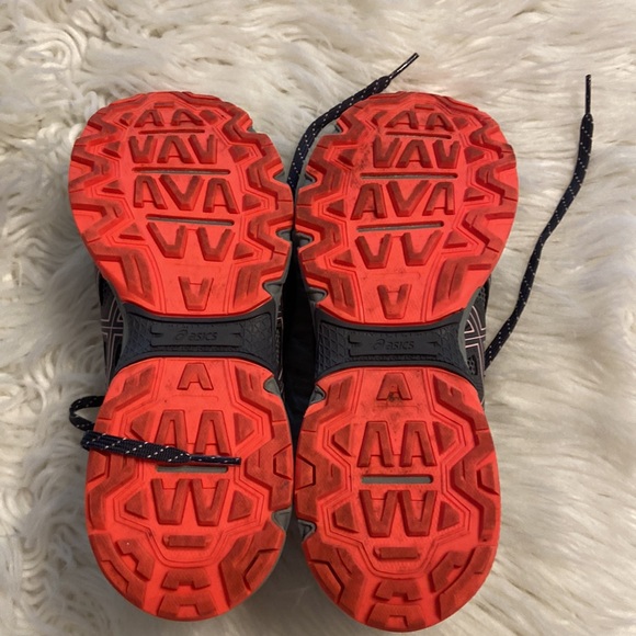 ASICS WOMENS RUNNING SHOES SIZE 8 EXCELLENT CONDITION COLOR GRAY SEE ALL PHOTOS - Picture 7 of 12